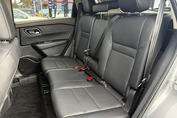 2024 Nissan X-TRAIL ST-L T33