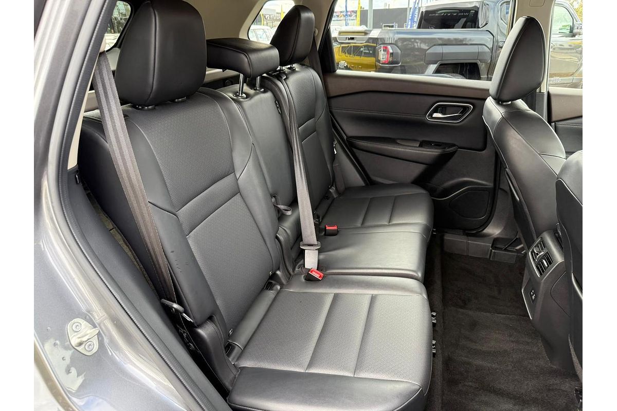 2024 Nissan X-TRAIL ST-L T33