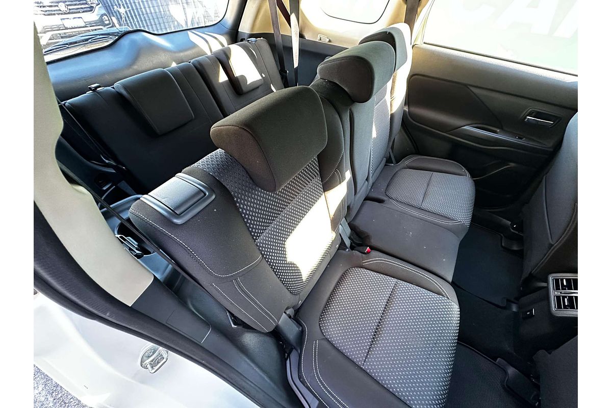 2020 Mitsubishi Outlander ES ZL