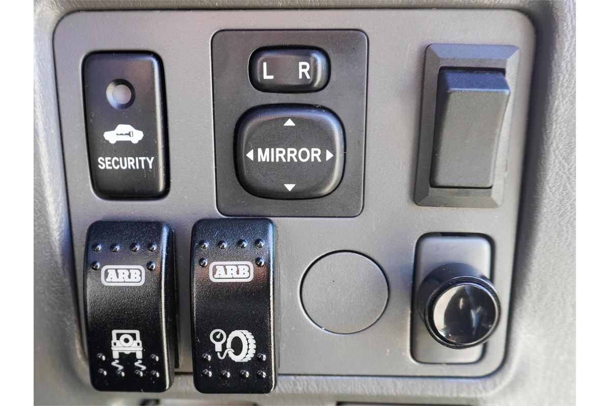 2012 Toyota Hilux SR KUN26R 4X4