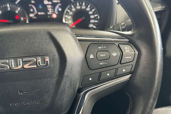 2023 Isuzu MU-X LS-T