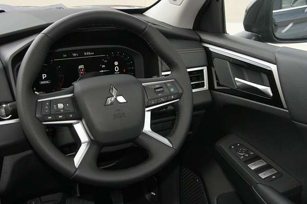 2025 Mitsubishi Outlander Aspire ZM