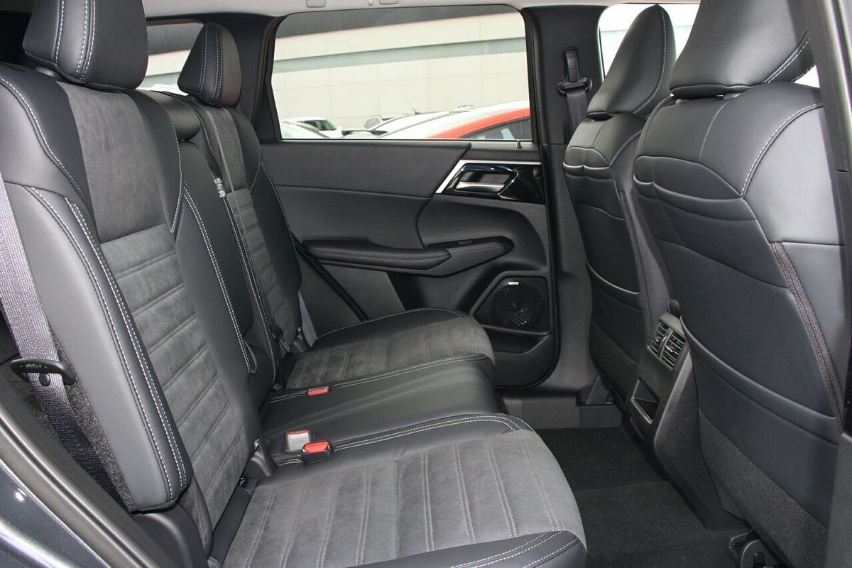 2025 Mitsubishi Outlander Aspire ZM