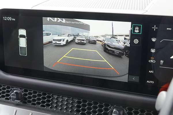 2025 Kia Tasman SX TK 4X4