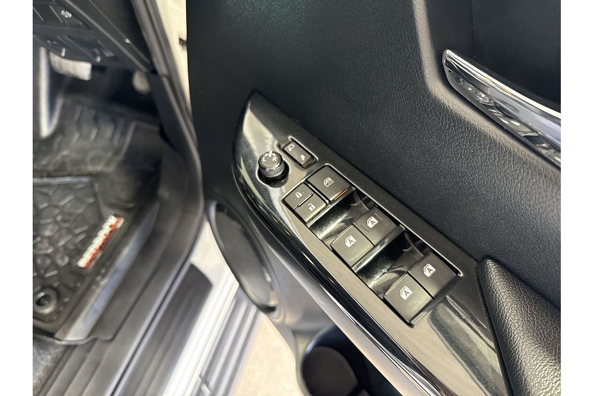 2019 Toyota Hilux Rogue GUN126R 4X4