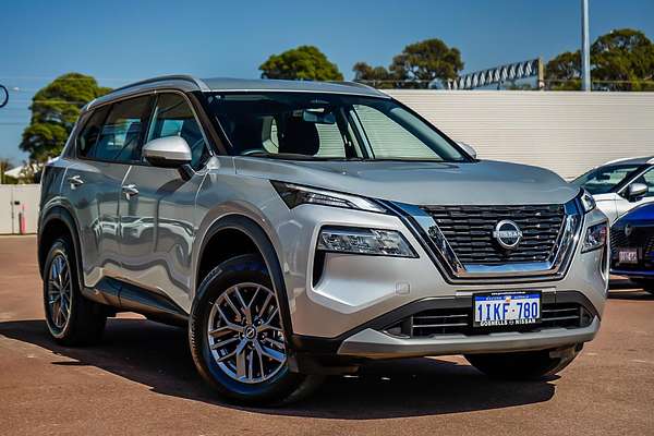 2024 Nissan X-TRAIL ST T33