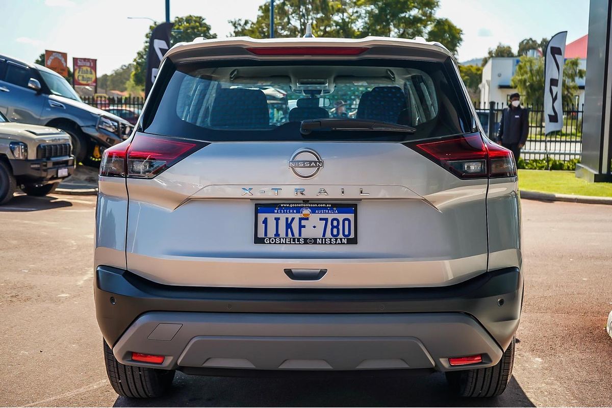 2024 Nissan X-TRAIL ST T33