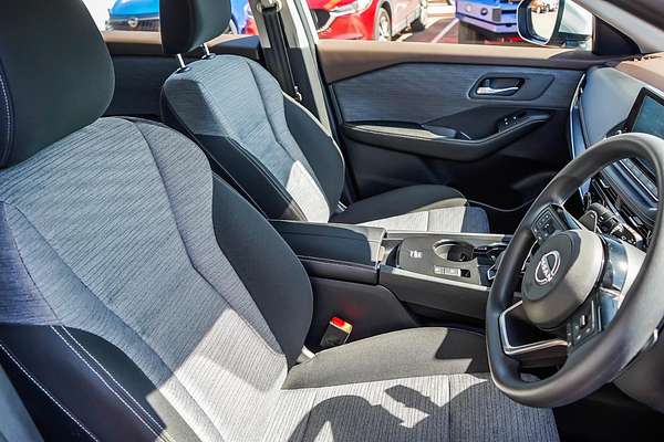 2024 Nissan X-TRAIL ST T33