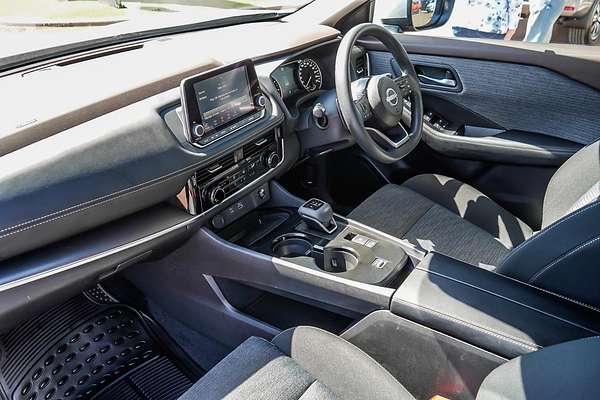 2024 Nissan X-TRAIL ST T33