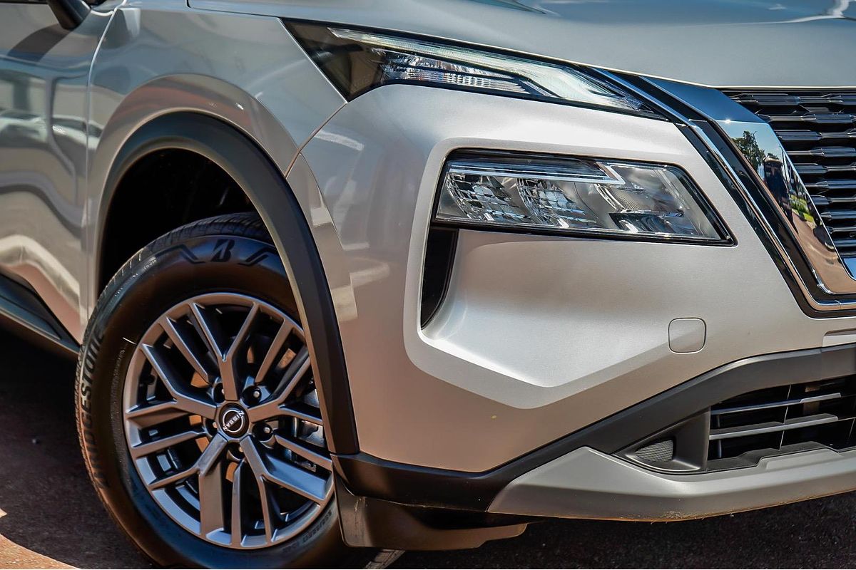 2024 Nissan X-TRAIL ST T33