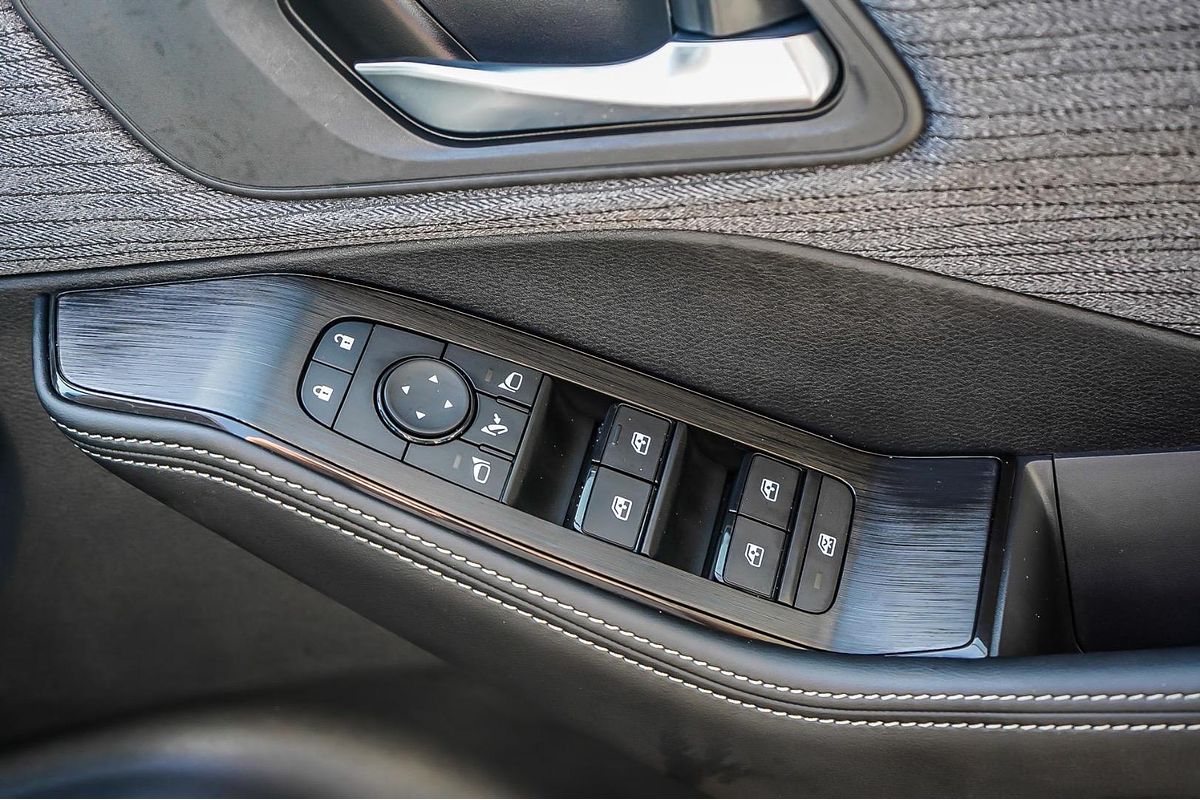 2024 Nissan X-TRAIL ST T33