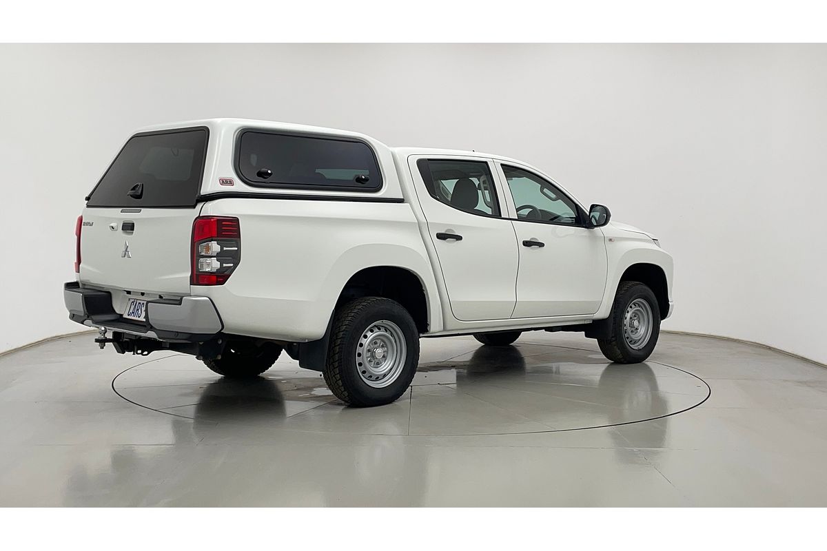 2022 Mitsubishi Triton GLX MR 4X4