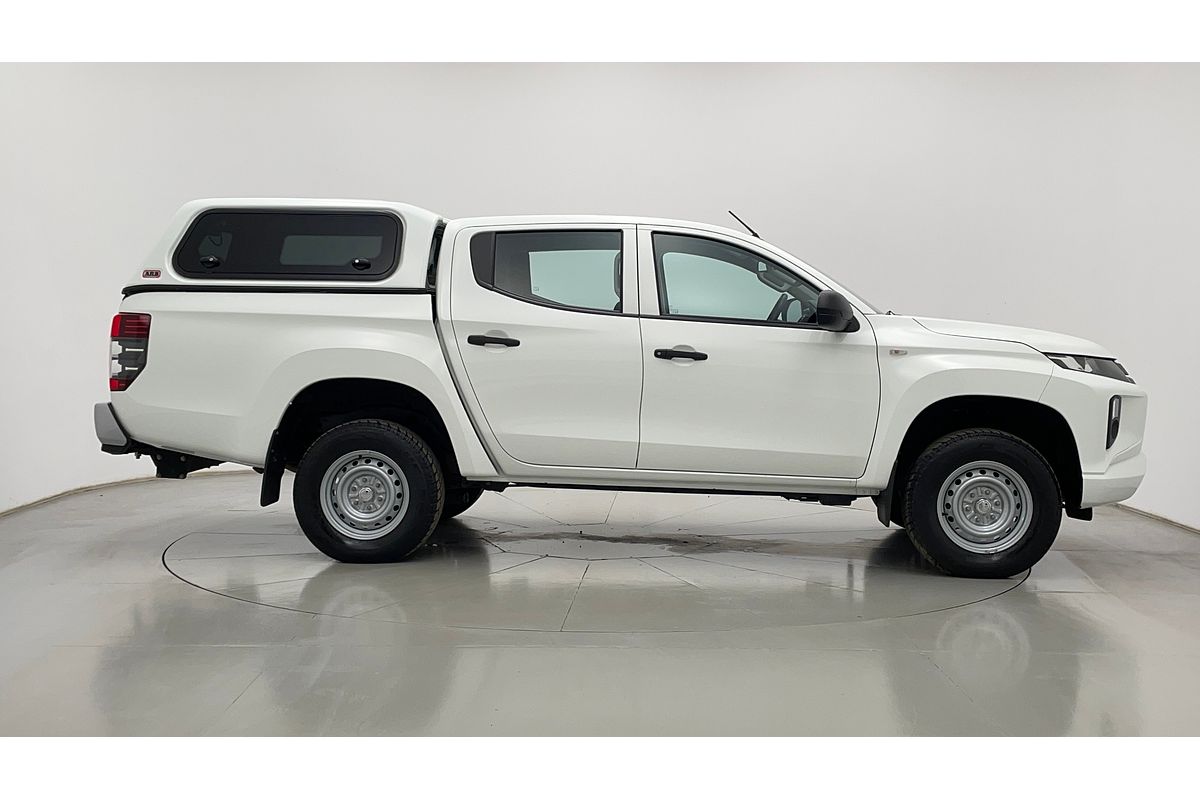 2022 Mitsubishi Triton GLX MR 4X4