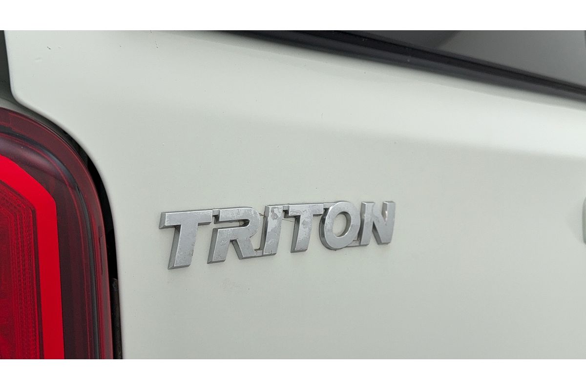 2022 Mitsubishi Triton GLX MR 4X4
