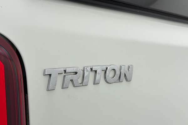 2022 Mitsubishi Triton GLX MR 4X4