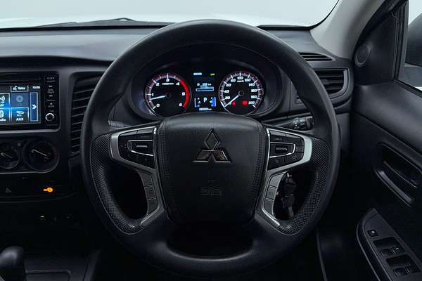 2022 Mitsubishi Triton GLX MR 4X4