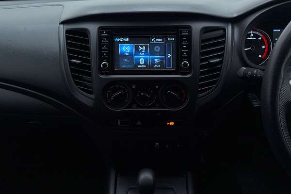 2022 Mitsubishi Triton GLX MR 4X4