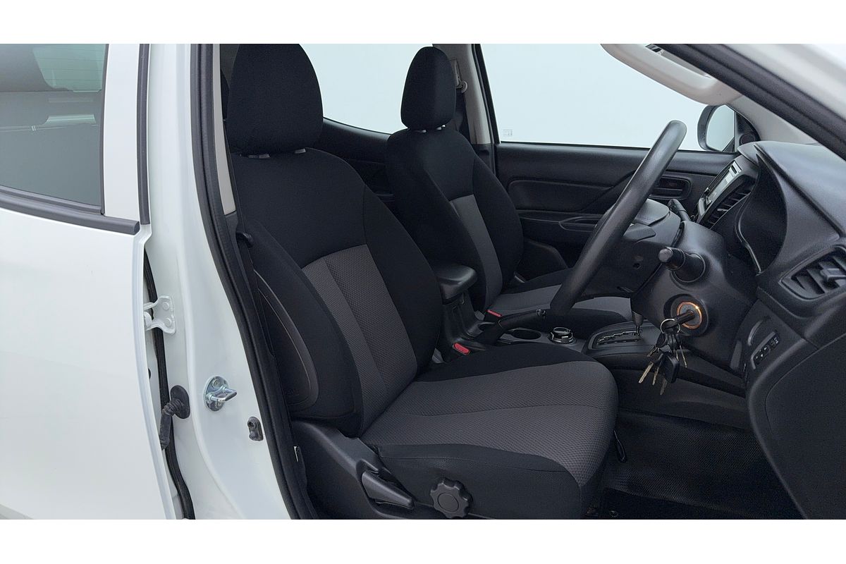 2022 Mitsubishi Triton GLX MR 4X4