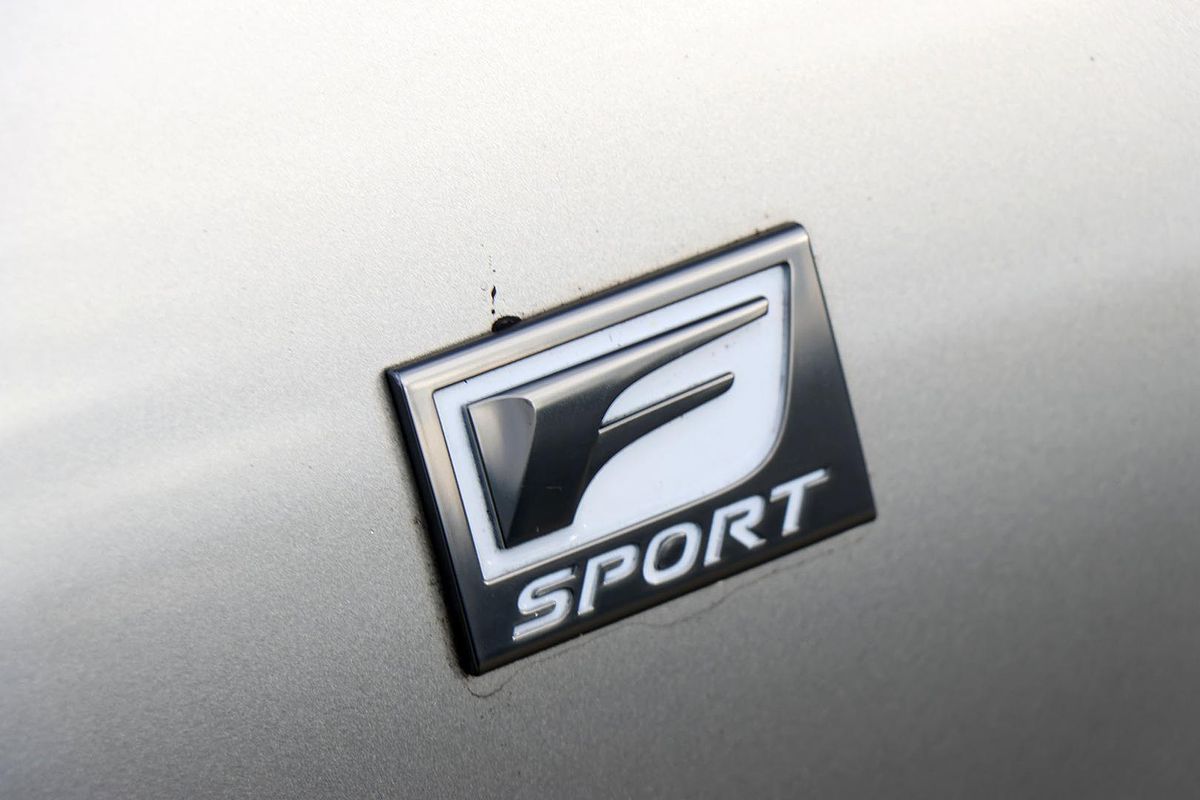 2019 Lexus ES ES300h F Sport AXZH10R