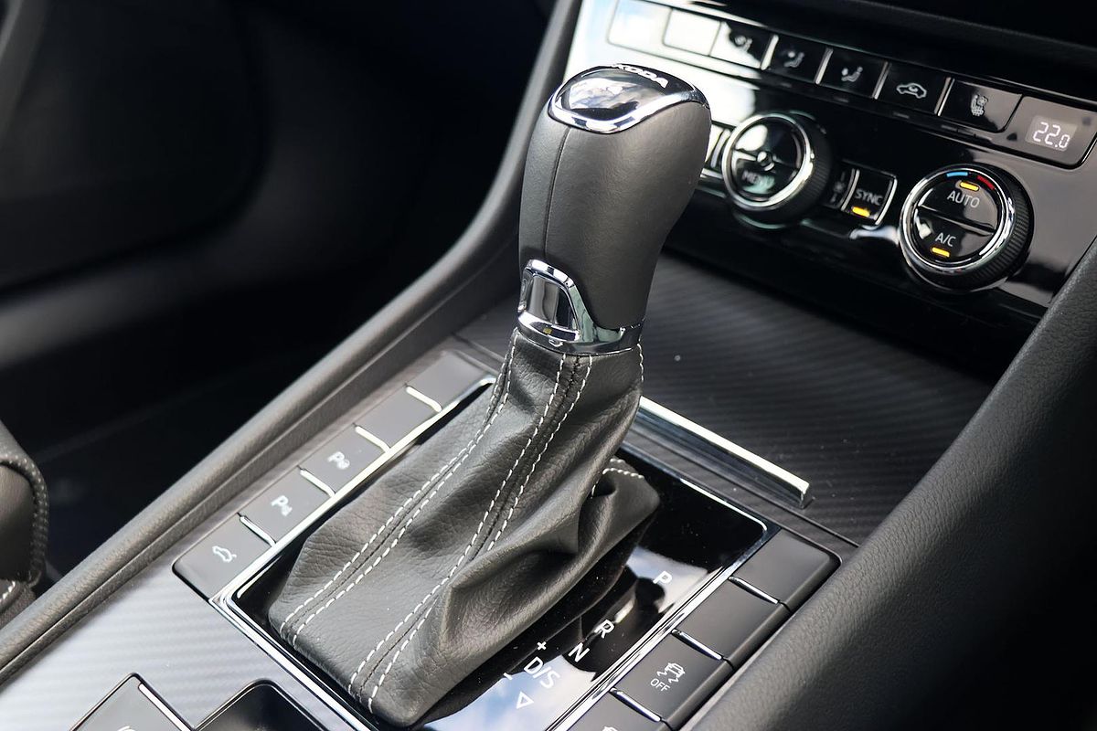 2024 SKODA Superb 206TSI SportLine NP