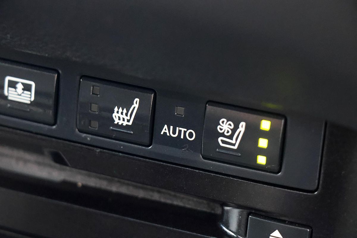 2019 Lexus ES ES300h F Sport AXZH10R