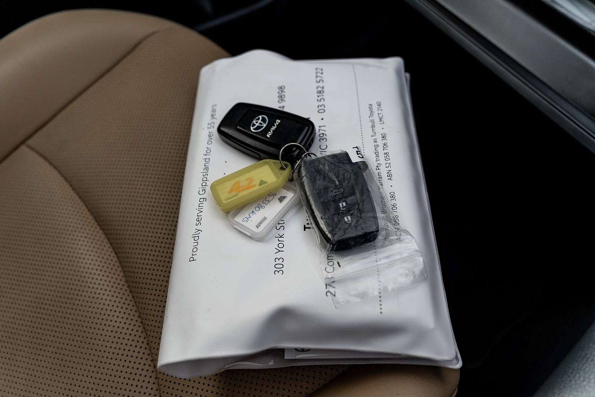 2022 Toyota RAV4 Cruiser AXAH52R