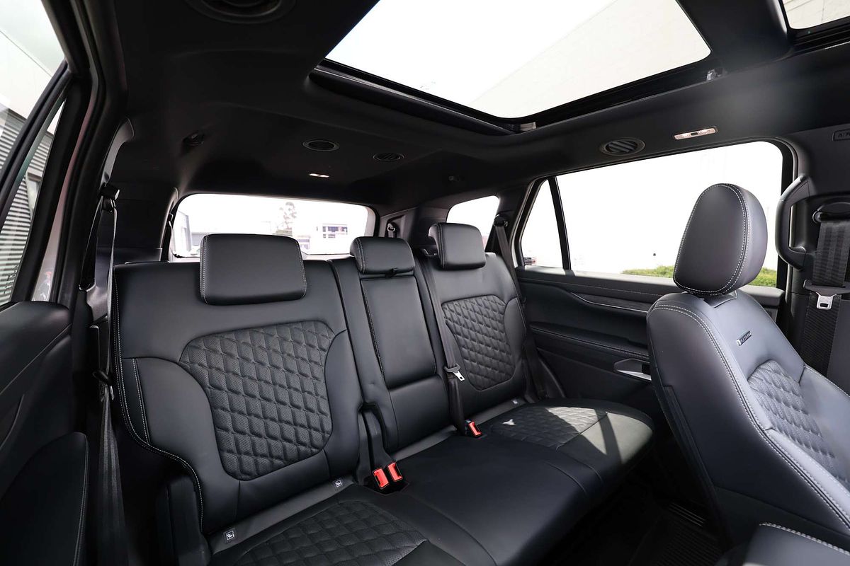 2025 Ford Everest Platinum 3.0L