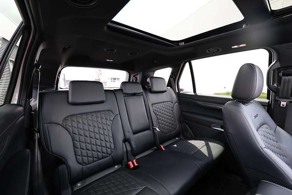 2025 Ford Everest Platinum 3.0L
