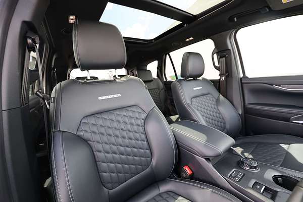 2025 Ford Everest Platinum 3.0L