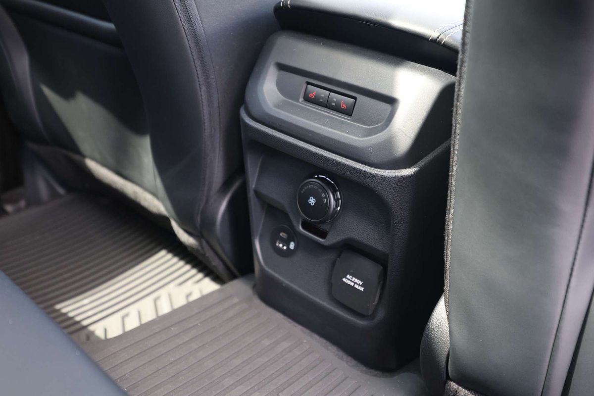 2025 Ford Everest Platinum 3.0L