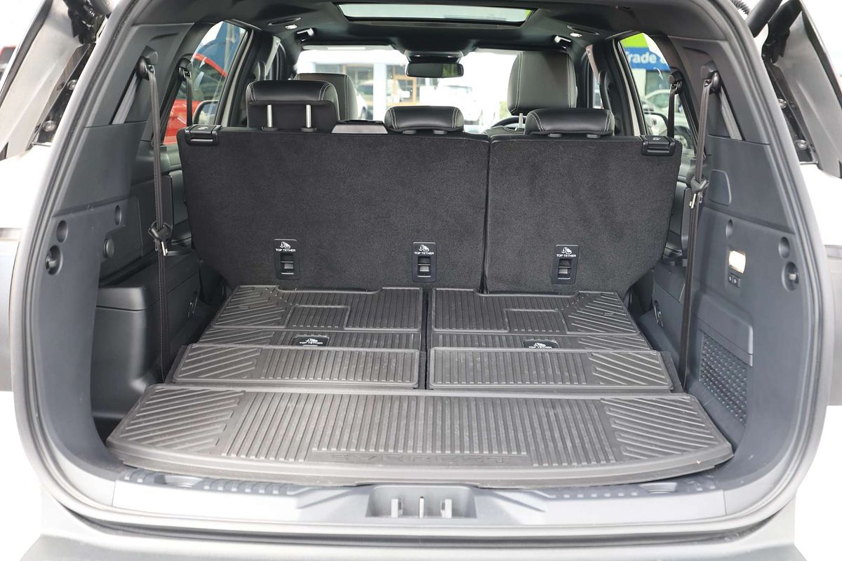 2025 Ford Everest Platinum 3.0L