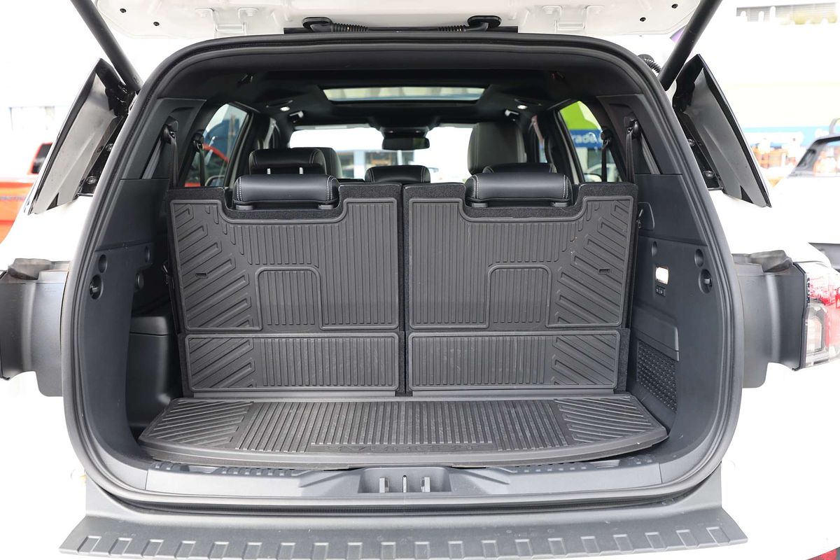 2025 Ford Everest Platinum 3.0L