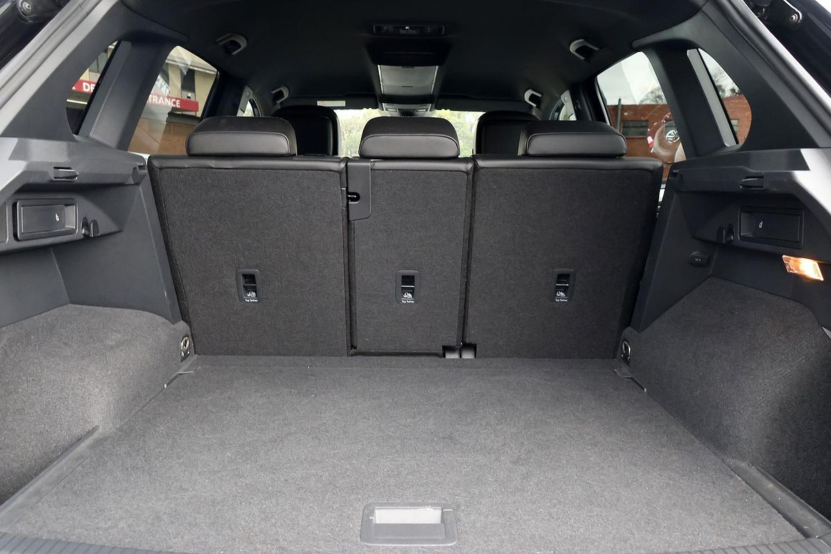 2018 Volkswagen Tiguan Wolfsburg Edition 5N