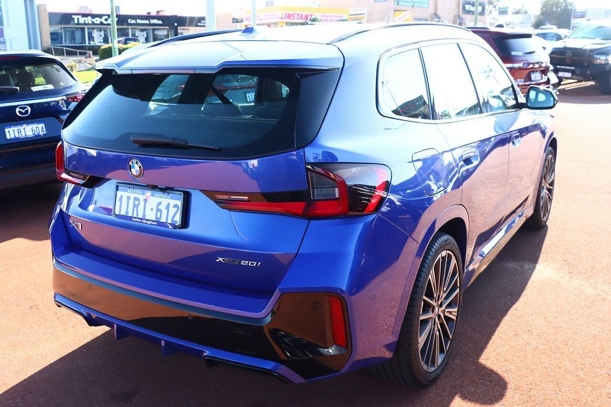 2022 BMW X1 xDrive20i M Sport U11