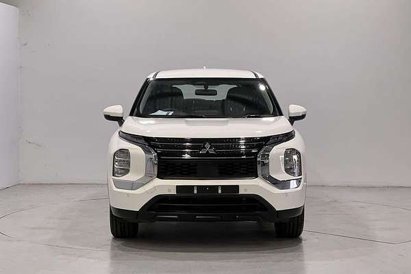 2024 Mitsubishi Outlander ES ZM
