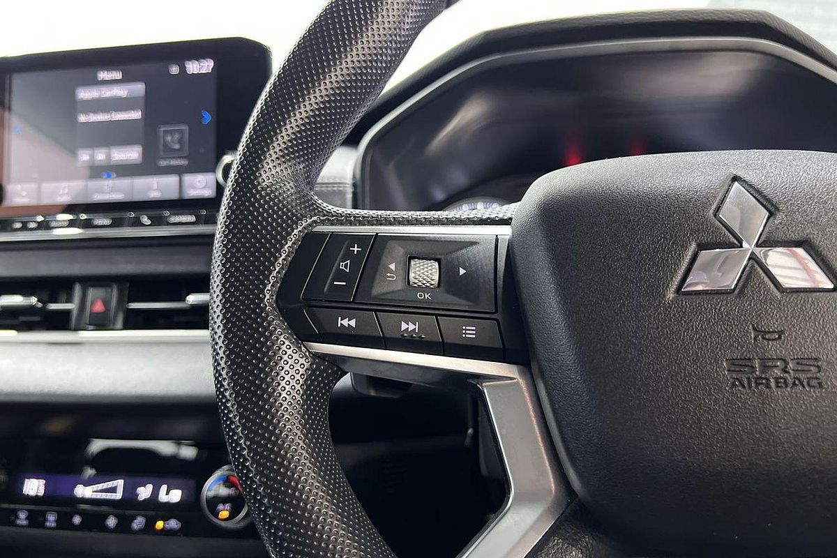 2024 Mitsubishi Outlander ES ZM