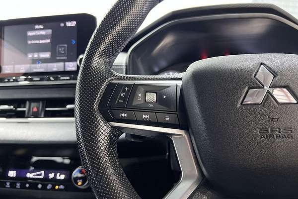 2024 Mitsubishi Outlander ES ZM