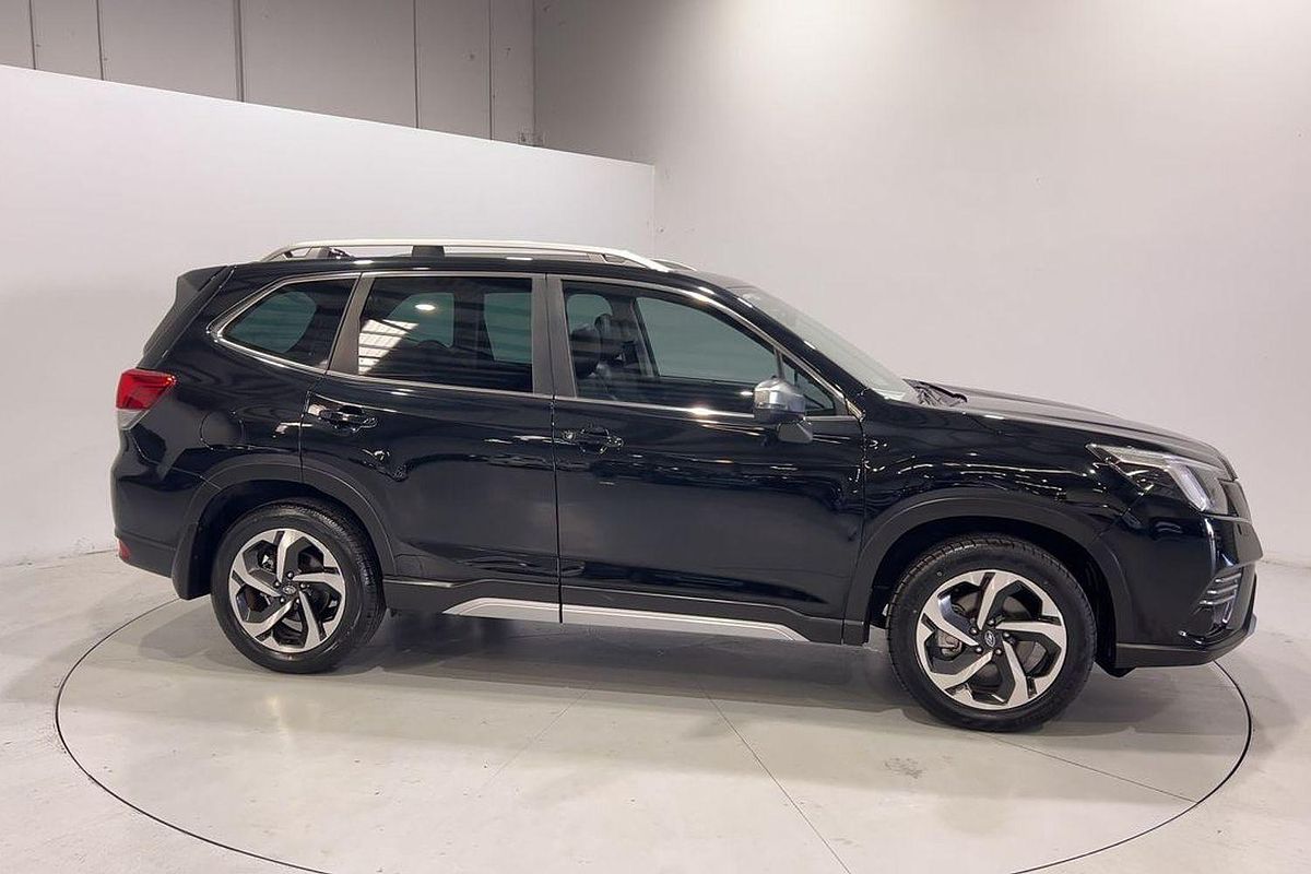2023 Subaru Forester 2.5i-S S5