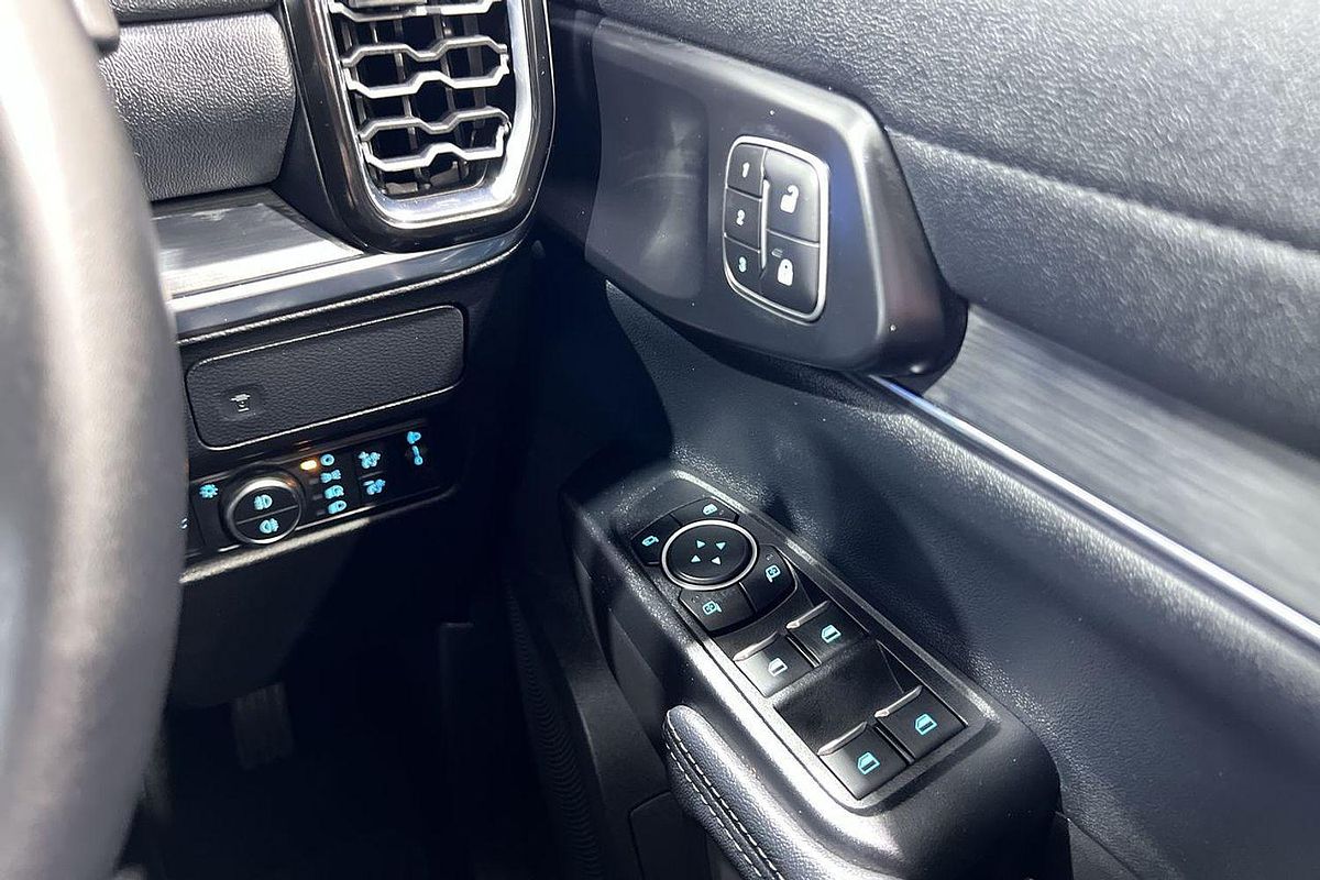 2025 Ford Everest Sport 2.0L