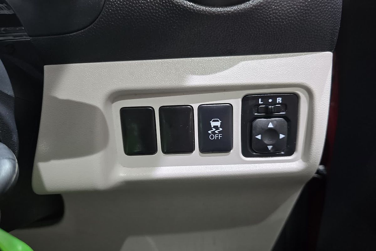 2013 Mitsubishi Mirage ES LA