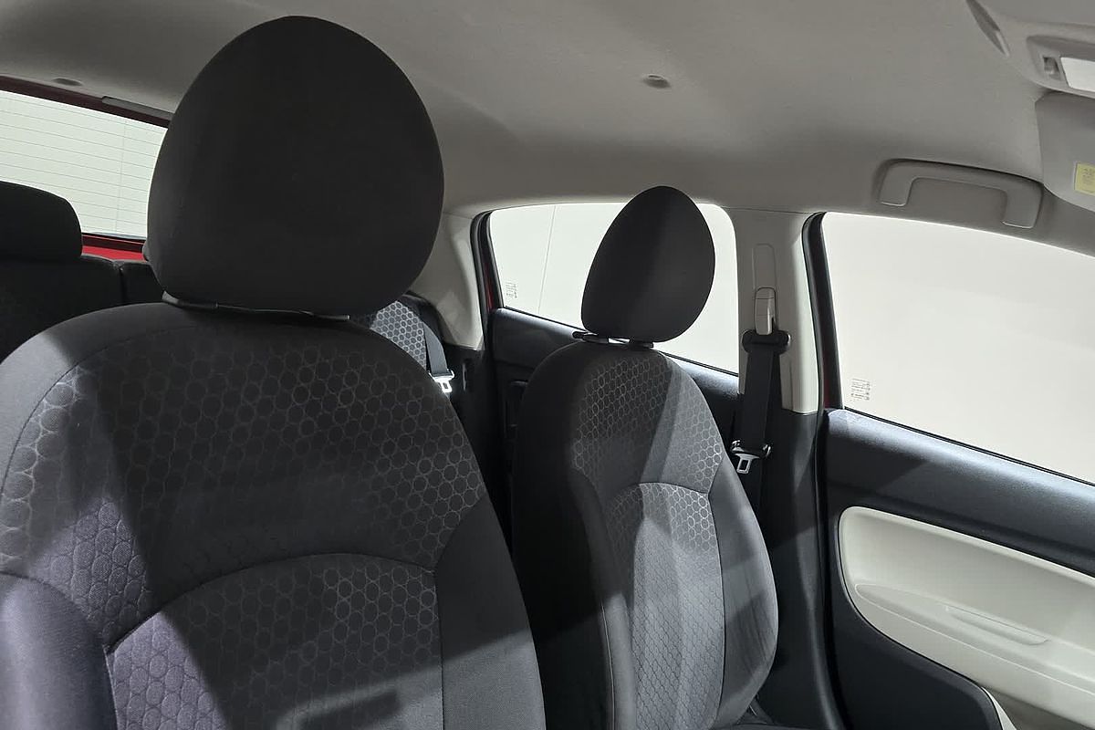 2013 Mitsubishi Mirage ES LA