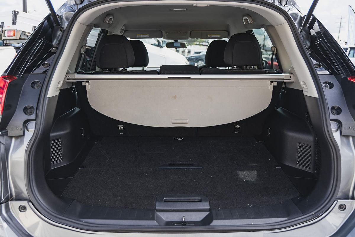 2022 Nissan X-TRAIL ST T32