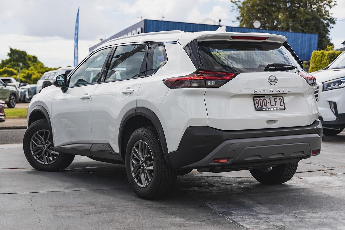 2024 Nissan X-TRAIL ST T33