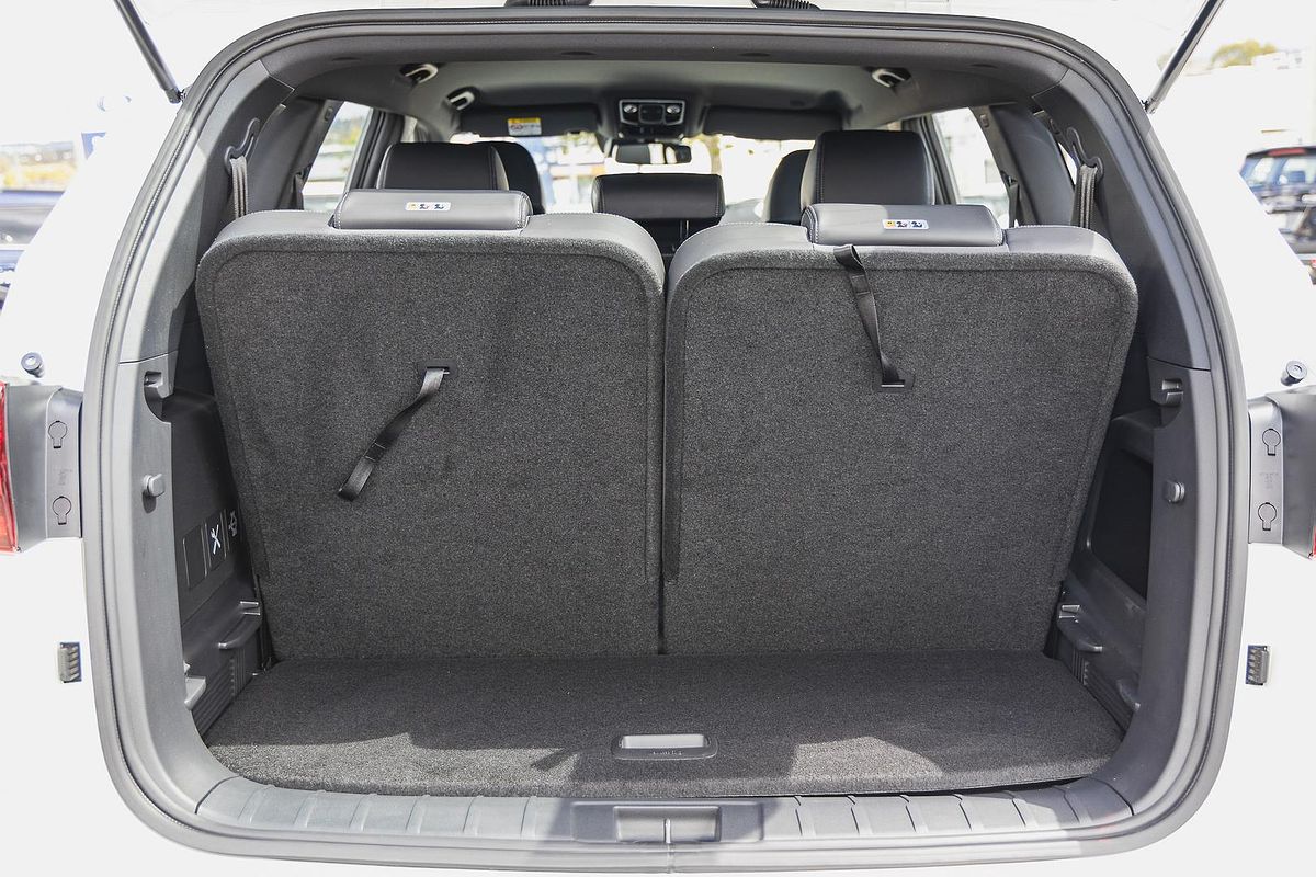 2025 KGM Rexton ELX Y461
