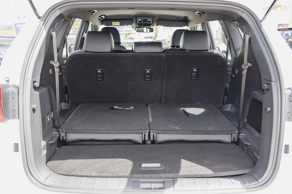 2025 KGM Rexton ELX Y461