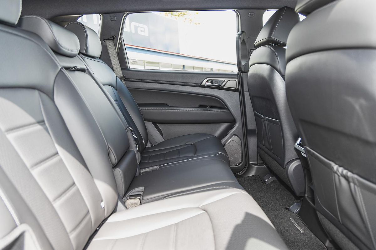 2025 KGM Rexton ELX Y461