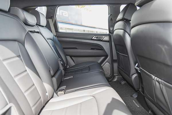 2025 KGM Rexton ELX Y461