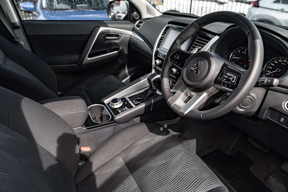 2025 Mitsubishi Pajero Sport GLS QG