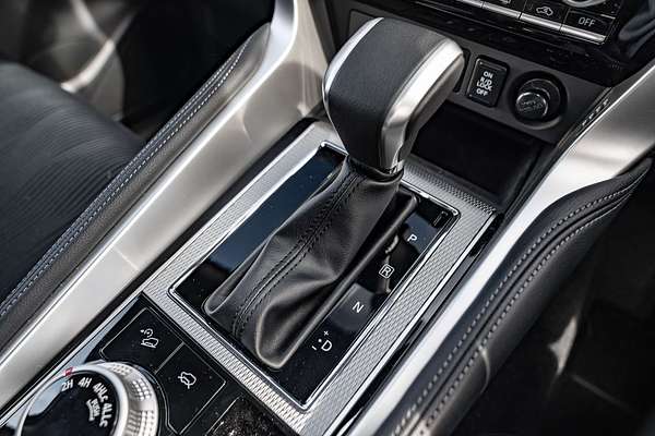 2025 Mitsubishi Pajero Sport GLS QG