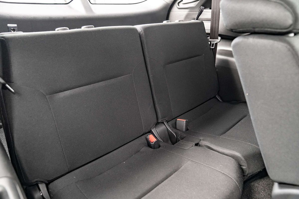 2024 Mitsubishi Outlander ES ZM